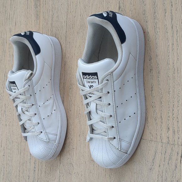 Adidas 2020 Superstan White/Navy Sneakers WM5/M4 - Picture 5 of 8